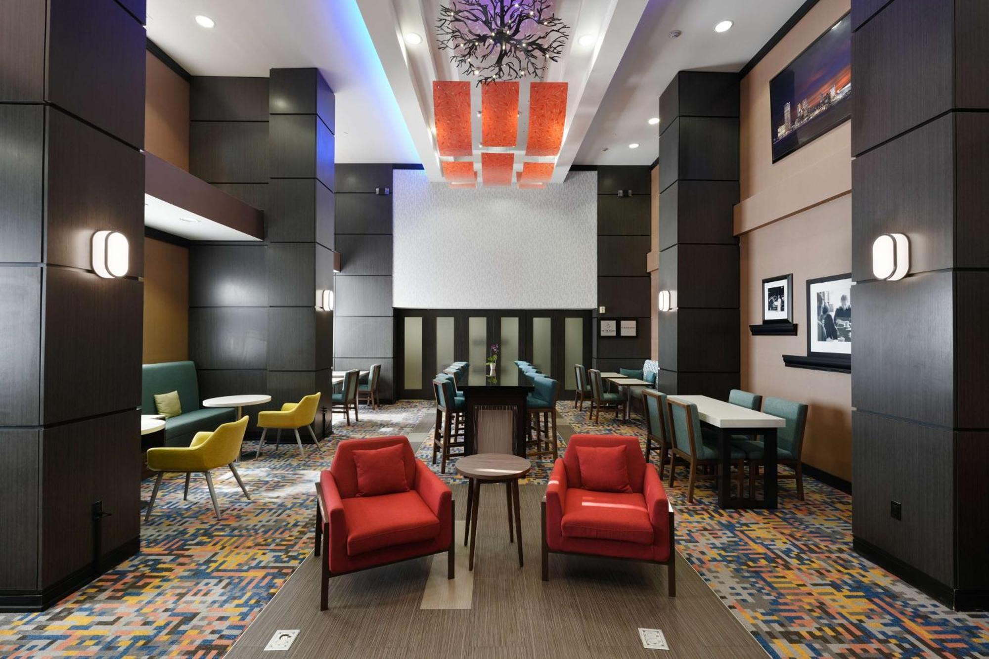 Hampton Inn And Suites Tulsa Central Exteriér fotografie