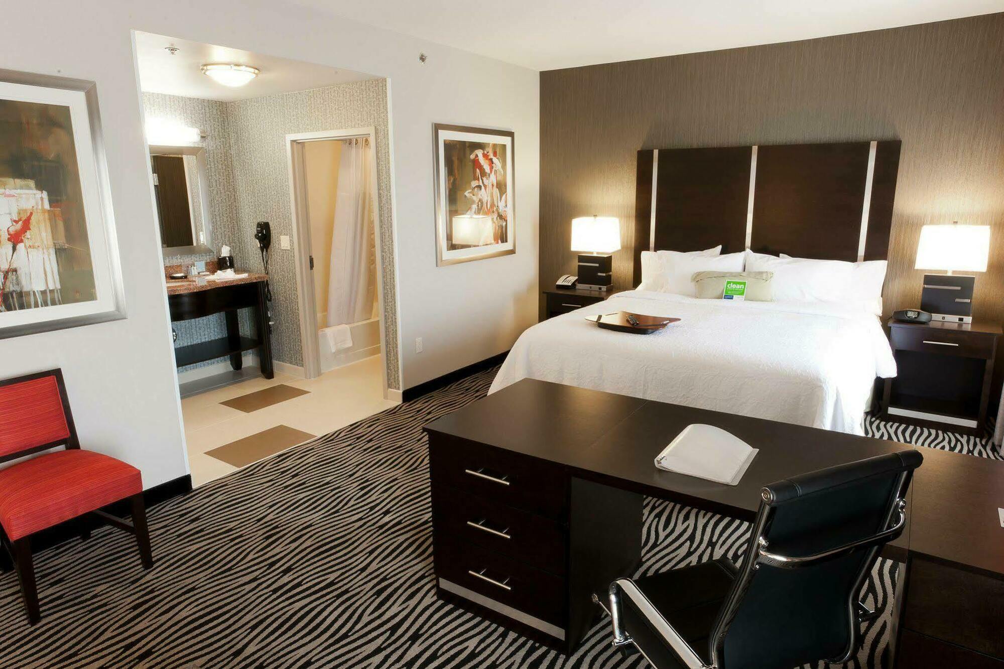 Hampton Inn And Suites Tulsa Central Pokoj fotografie